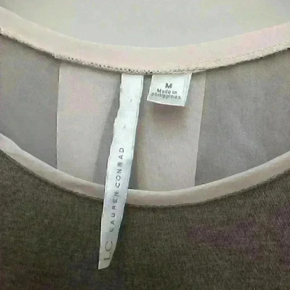 Lauren Conrad  Top Neutral Minimalist Casual - Picture 4 of 7